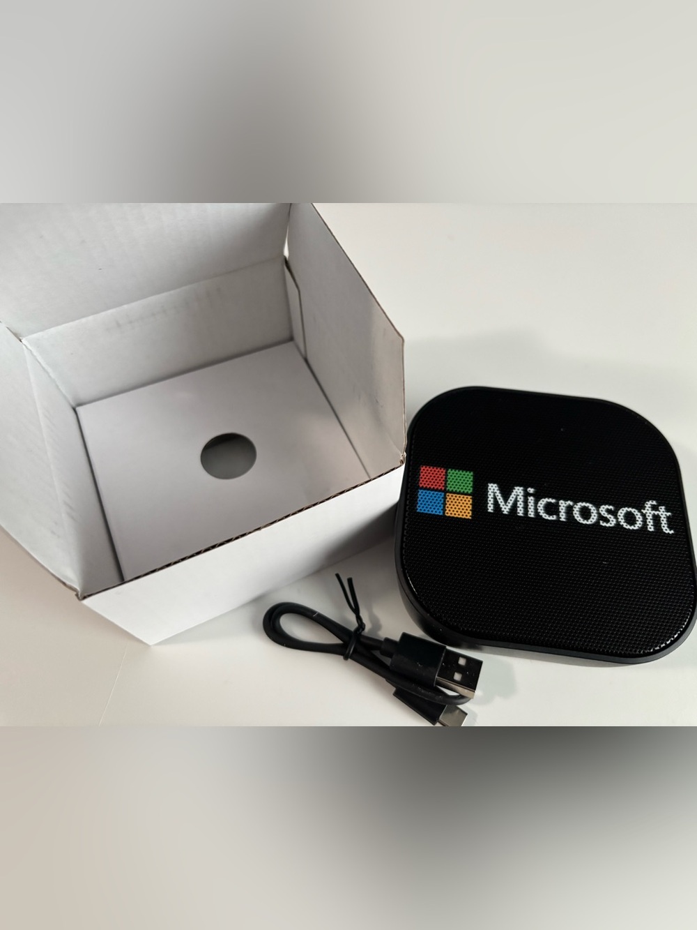 NIB Microsoft Branded Whammo 2.0 Bluetooth Speaker in Black.